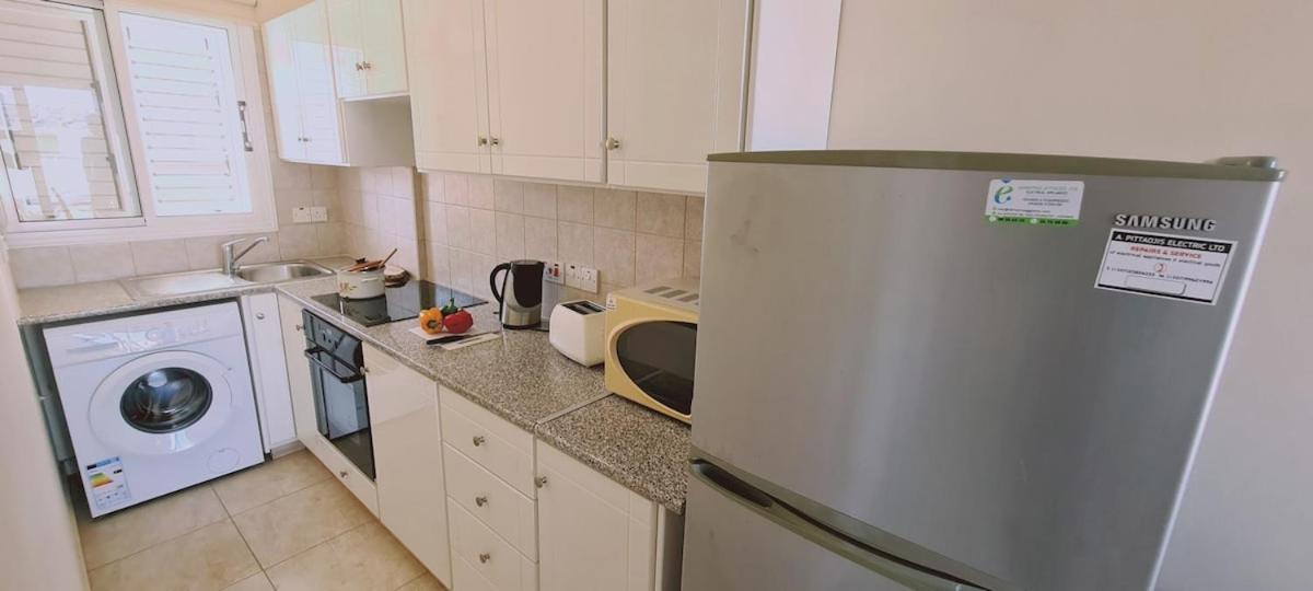 Stay Sunshine Apartment Paralimni Ngoại thất bức ảnh
